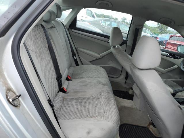 Photo 10 from auction – 2013 VOLKSWAGEN PASSAT S with VIN 1VWAP7A35DC101375