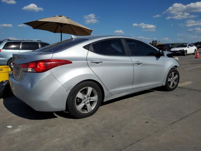 Photo 3 from auction – 2013 HYUNDAI ELANTRA GL with VIN 5NPDH4AE2DH316634