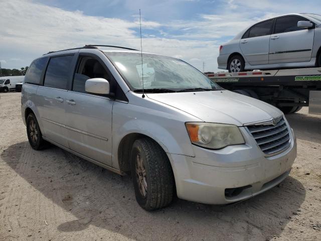 Photo 4 from auction – 2010 CHRYSLER TOWN & COU with VIN 2A4RR5D17AR116990