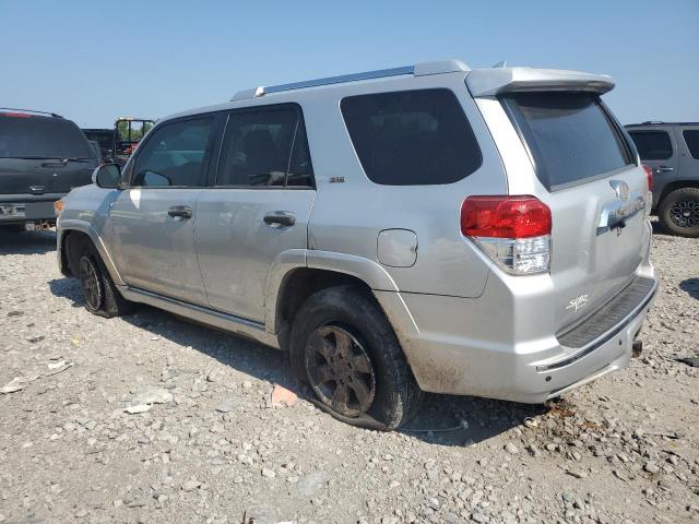 Photo 2 from auction – 2011 TOYOTA 4RUNNER SR with VIN JTEZU5JR3B5014935