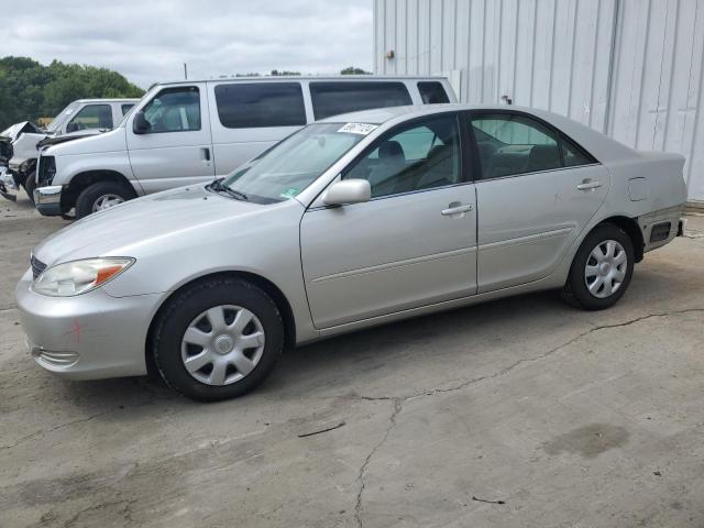 TOYOTA CAMRY LE 2004 with VIN 4T1BE32K24U834596 - Photo from auction