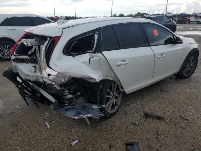 Photo 3 from auction – 2015 VOLVO V60 CROSS with VIN YV4612HKXF1000340