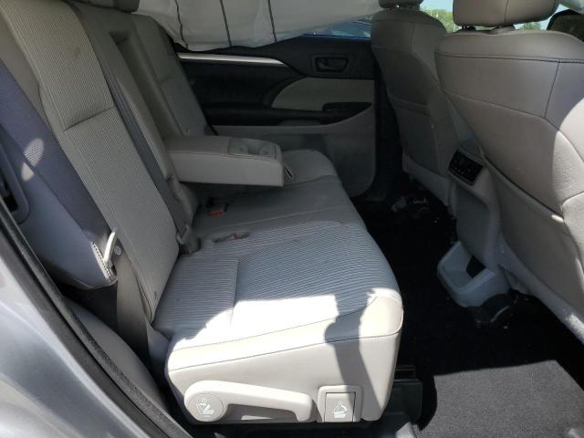 Photo 11 from auction – 2015 TOYOTA HIGHLANDER with VIN 5TDZKRFH0FS085298