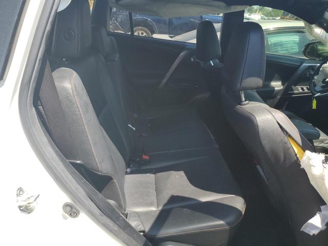 Photo 11 from auction – 2016 TOYOTA RAV4 SE with VIN JTMJFREV1GJ058943