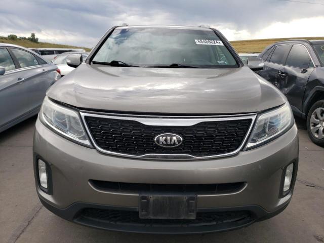 Photo 5 from auction – 2015 KIA SORENTO LX with VIN 5XYKTDA76FG613875
