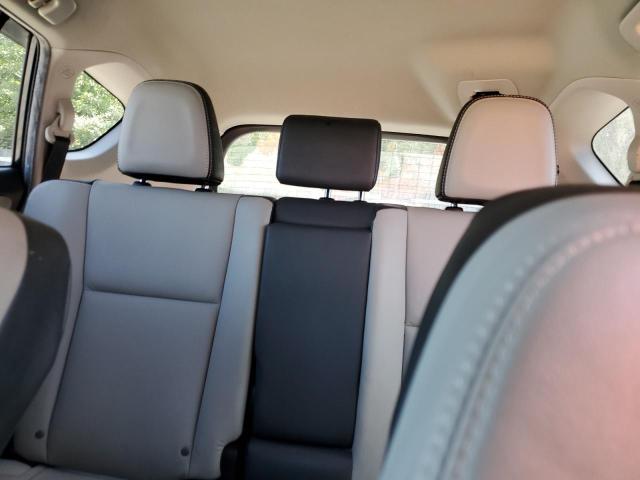 Photo 10 from auction – 2017 TOYOTA RAV4 LIMIT with VIN 2T3DFREV9HW594085