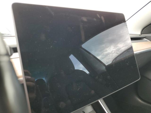 Photo 9 from auction – 2018 TESLA MODEL 3 with VIN 5YJ3E1EB2JF087725