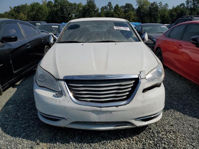 Photo 5 from auction – 2014 CHRYSLER 200 TOURIN with VIN 1C3CCBBB2EN137275