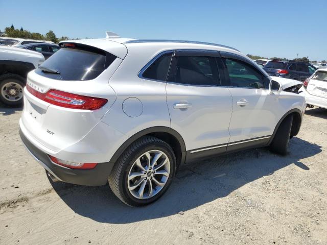 Photo 3 from auction – 2017 LINCOLN MKC SELECT with VIN 5LMCJ2C97HUL22437