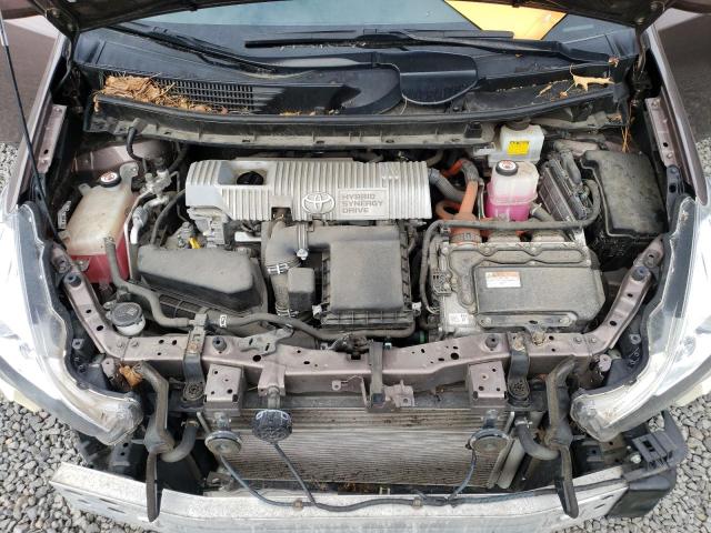 Photo 11 from auction – 2017 TOYOTA PRIUS V with VIN JTDZN3EU8HJ066372