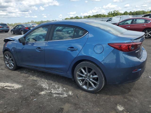 Photo 2 from auction – 2018 MAZDA 3 TOURING with VIN 3MZBN1V30JM174553