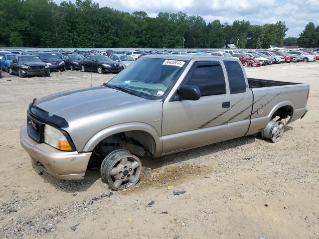 GMC SONOMA 2000 with VIN 1GTDT19W4YK233062 - Photo from auction