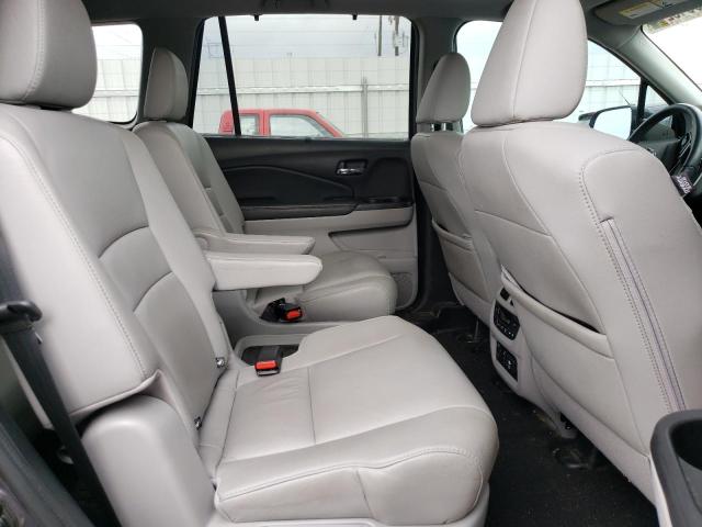 Photo 11 from auction – 2019 HONDA PILOT TOUR with VIN 5FNYF6H64KB023640