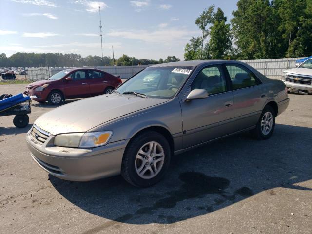 TOYOTA CAMRY CE 2000 with VIN 4T1BG22K2YU657395 - Photo from auction