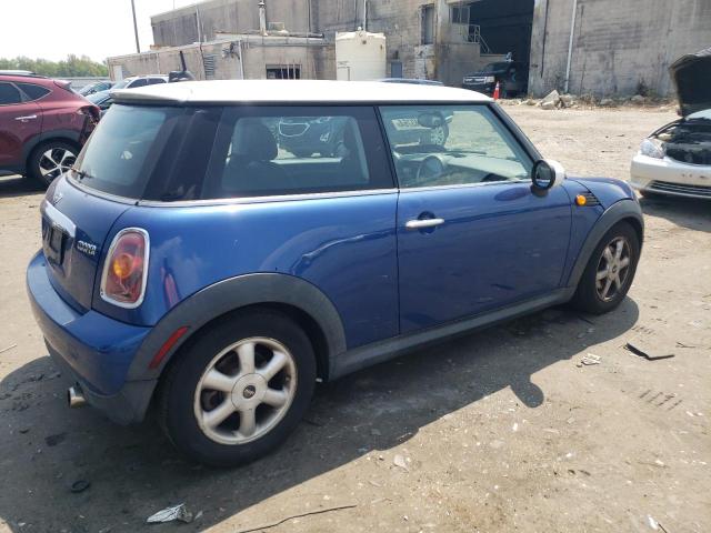 Photo 3 from auction – 2008 MINI COOPER with VIN WMWMF33558TU68516