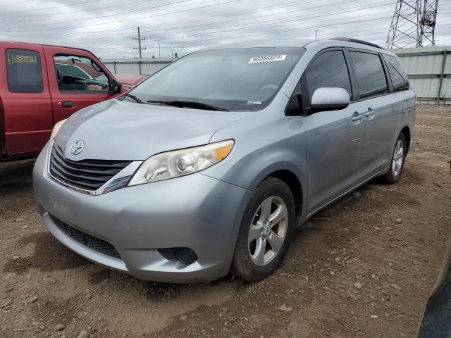 TOYOTA SIENNA LE 2012 z numerem VIN 5TDKK3DC6CS180885 - Zdjęcie z aukcji