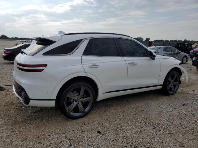 Photo 3 from auction – 2022 GENESIS GV70 BASE with VIN KMUMCDTC7NU016814
