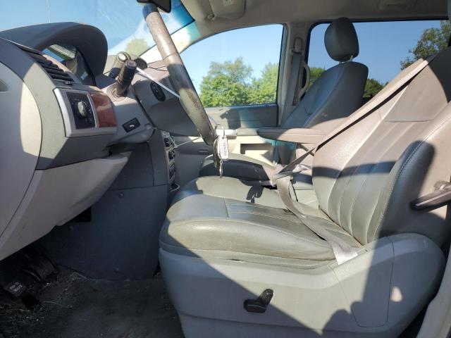Photo 7 from auction – 2008 CHRYSLER TOWN & COU with VIN 2A8HR54P28R838859