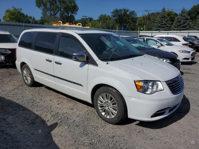 Photo 4 from auction – 2014 CHRYSLER TOWN & COU with VIN 2C4RC1GG0ER345596