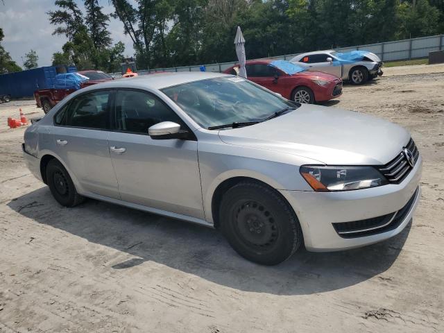 Photo 4 from auction – 2014 VOLKSWAGEN PASSAT S with VIN 1VWAS7A36EC096588