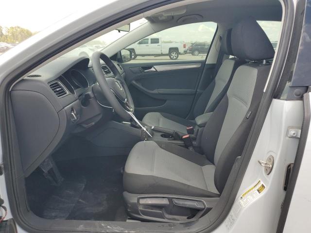 Photo 7 from auction – 2018 VOLKSWAGEN JETTA S with VIN 3VW2B7AJ9JM215973