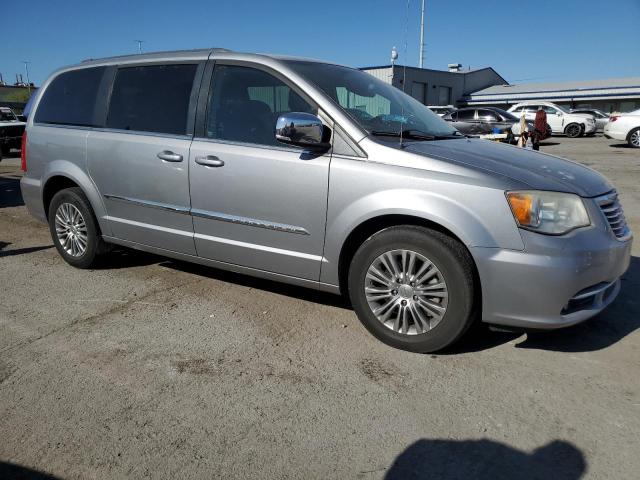 Photo 4 from auction – 2013 CHRYSLER TOWN & COU with VIN 2C4RC1CG1DR709111