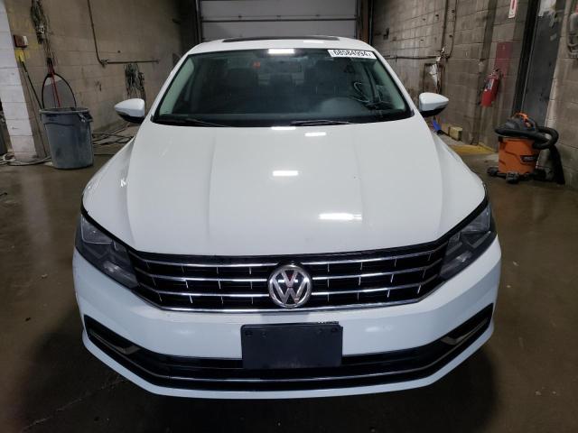 Photo 5 from auction – 2016 VOLKSWAGEN PASSAT SE with VIN 1VWBS7A39GC006972