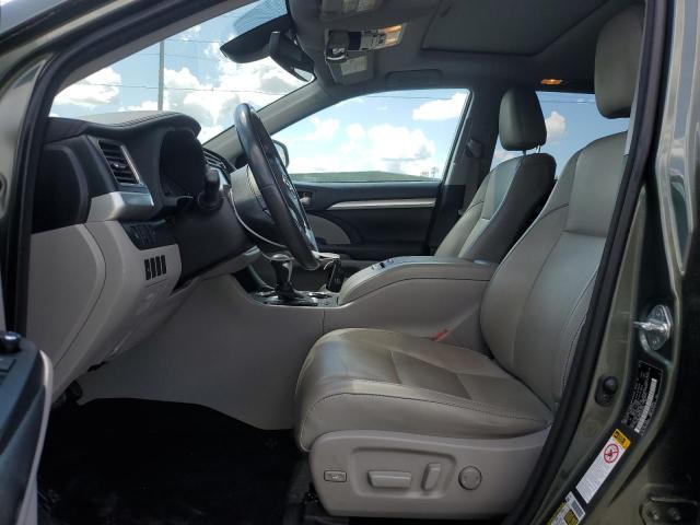 Photo 7 from auction – 2018 TOYOTA HIGHLANDER with VIN 5TDKZRFH3JS270564