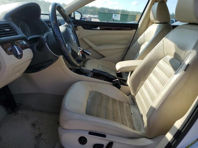 Photo 7 from auction – 2012 VOLKSWAGEN PASSAT SEL with VIN 1VWCH7A3XCC101005