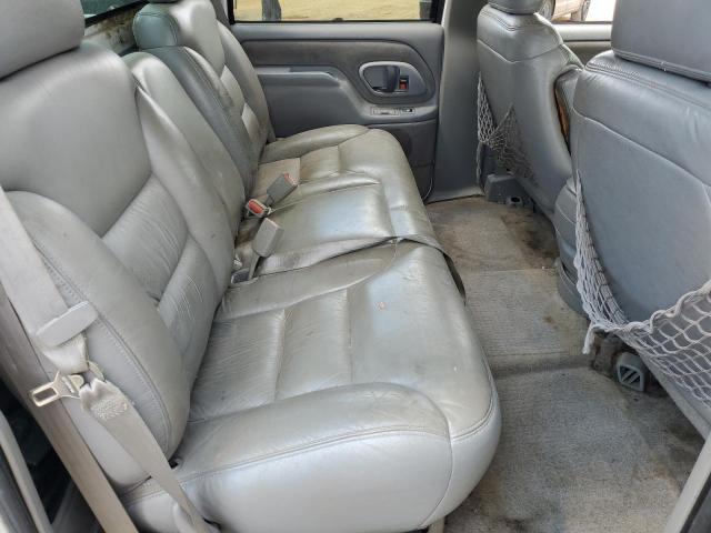 Photo 10 from auction – 1998 GMC C3500 with VIN 1GTHC33J9WF004411