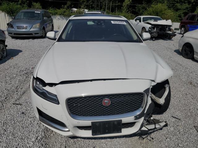 Photo 5 from auction – 2017 JAGUAR XF PREMIUM with VIN SAJBJ4BVXHCY40112