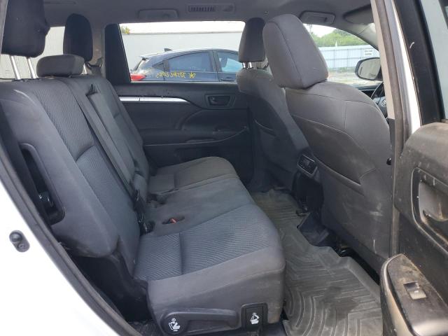 Photo 11 from auction – 2015 TOYOTA HIGHLANDER with VIN 5TDZKRFH4FS096353