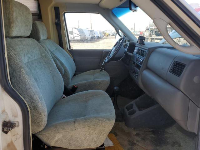 Photo 5 from auction – 2002 WINNEBAGO VISTA with VIN WV3AB47052H102620