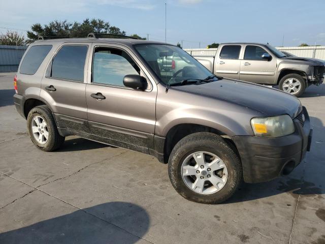 Photo 4 from auction – 2005 FORD ESCAPE XLT with VIN 1FMCU93135KD85135