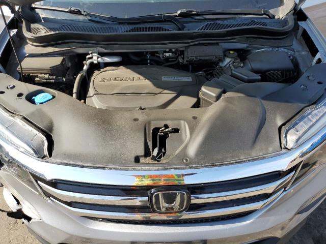 Photo 12 from auction – 2017 HONDA PILOT ELIT with VIN 5FNYF6H03HB094445
