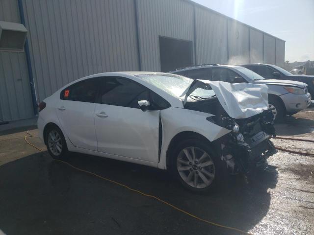 Photo 4 from auction – 2017 KIA FORTE LX with VIN 3KPFL4A78HE053391