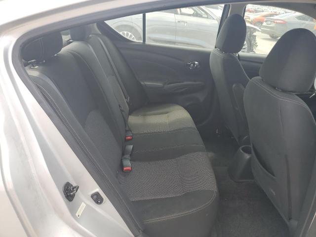 Foto 10 de la subasta – 2018 NISSAN VERSA S con VIN 3N1CN7AP1JL810408