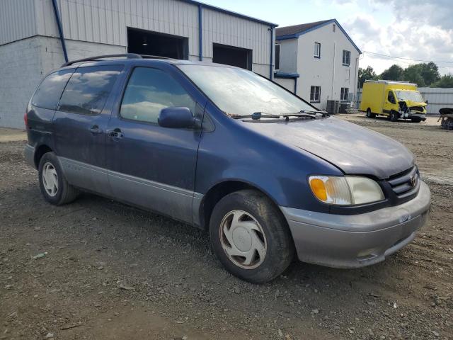 Photo 4 from auction – 2002 TOYOTA SIENNA LE with VIN 4T3ZF13C02U445130