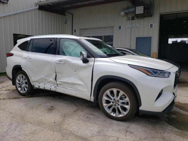 Photo 4 from auction – 2021 TOYOTA HIGHLANDER with VIN 5TDDZRBH8MS058133