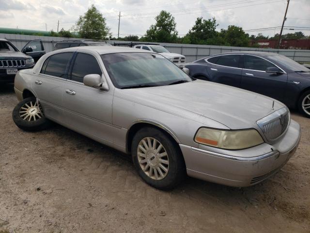 Photo 4 from auction – 2004 LINCOLN TOWN CAR E with VIN 1LNHM81W34Y611538