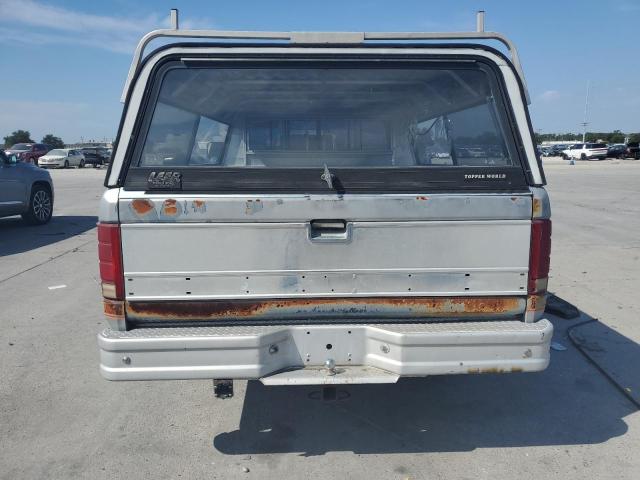 Photo 6 from auction – 1985 FORD F150 with VIN 1FTEF15HXFPB35818