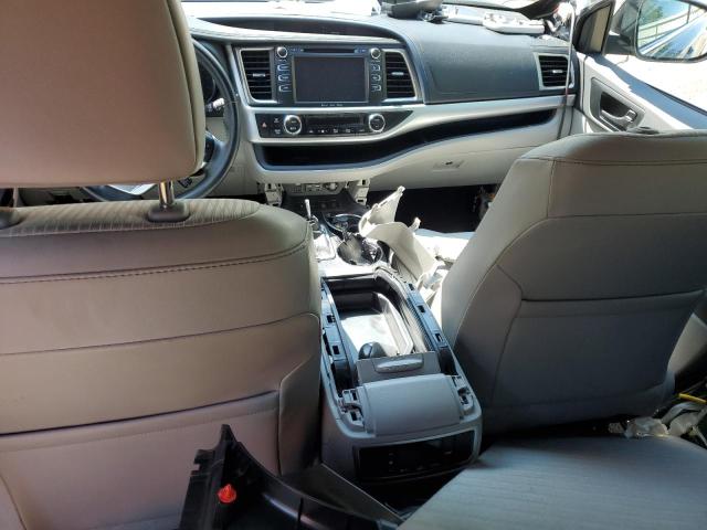 Photo 8 from auction – 2019 TOYOTA HIGHLANDER with VIN 5TDBZRFH3KS946822