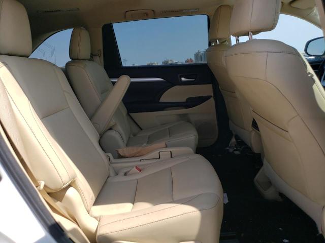 Photo 11 from auction – 2015 TOYOTA HIGHLANDER with VIN 5TDKKRFH8FS111471