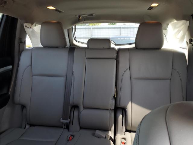 Photo 10 from auction – 2018 TOYOTA HIGHLANDER with VIN 5TDJZRFH1JS561611