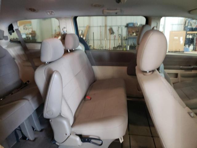 Photo 11 from auction – 2008 CHRYSLER TOWN & COU with VIN 2A8HR44H68R115826