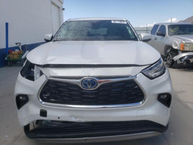 Photo 5 from auction – 2024 TOYOTA HIGHLANDER with VIN 5TDEBRCH3RS623726