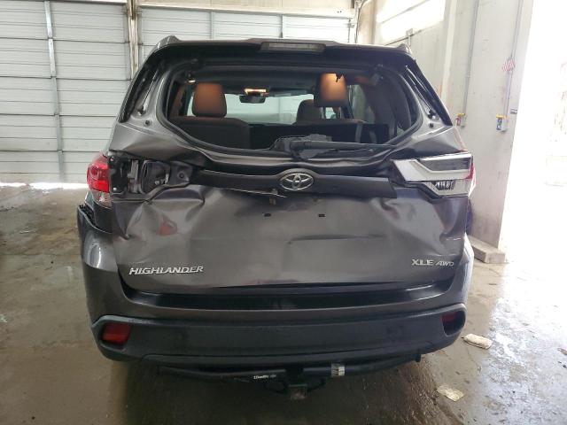 Photo 6 from auction – 2018 TOYOTA HIGHLANDER with VIN 5TDJZRFH3JS539934
