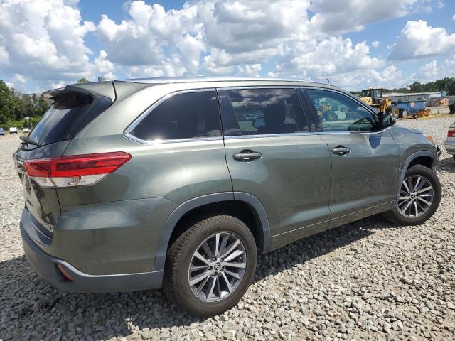 Photo 3 from auction – 2018 TOYOTA HIGHLANDER with VIN 5TDKZRFH3JS270564