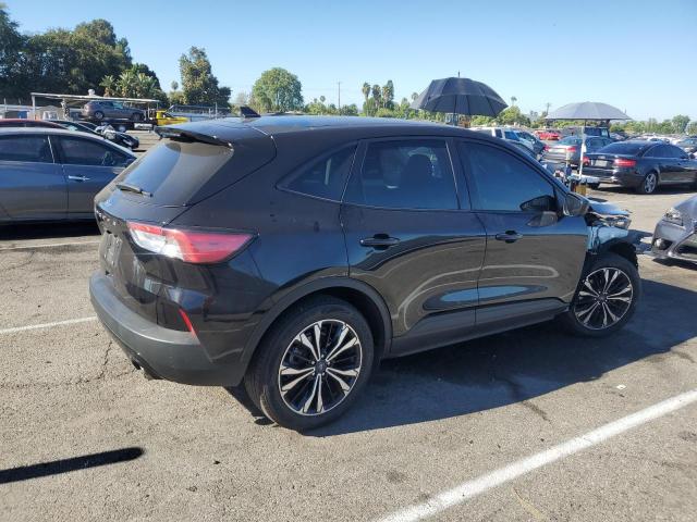 Photo 3 from auction – 2022 FORD ESCAPE SE with VIN 1FMCU0G63NUC03570