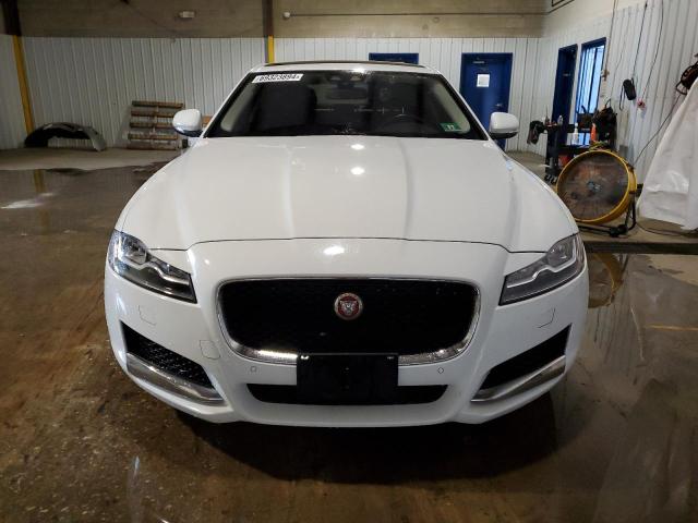 Photo 5 from auction – 2016 JAGUAR XF PRESTIG with VIN SAJBK4BV7GCY15017